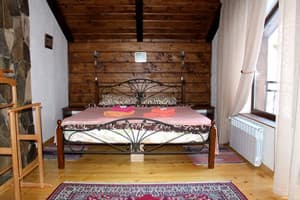 Частная усадьба Шале Ведмеже. Коттедж 4-местный Альпийский домик (4+2) 1