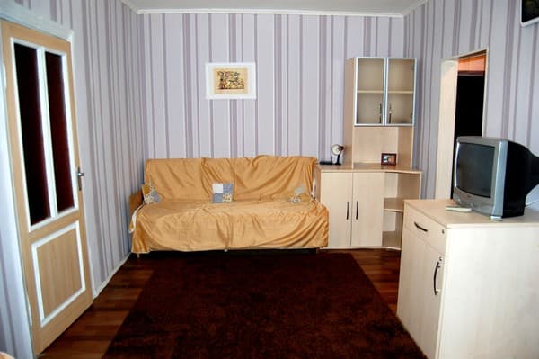 Standard Apartment on Umanskaya  6