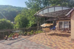 У Ярослава 17