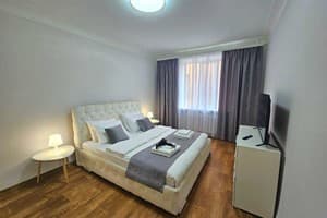 Квартира Барокко. Тераса. 2-кімнатна квартира. Центр біля ЦУМа. Документи для відрядження. Alex Apartments. Апартаменти двомісний Барокко Терраса  +3 дод місця 1