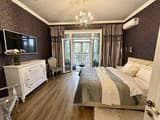 VIP просп.Соборный 216 (возле McDonald's) 2