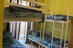 Хостел Вокзальный. Место в общем 6-местном номере верхнее 1
