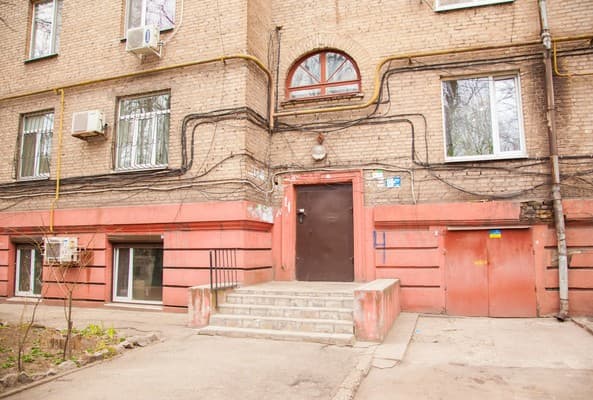 на ул.Сталеваров, 7 13