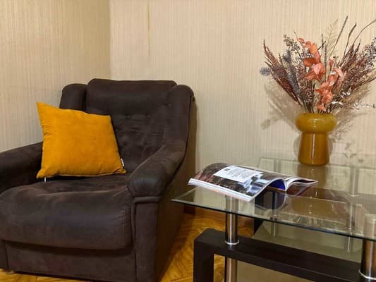 на ул. Яценко 8