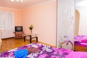 Квартира ул. Независимой Украины 63. Полулюкс трехместный  3