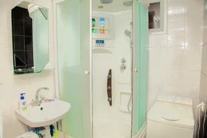 Квартира ул. Независимой Украины 63/13. Полулюкс трехместный  8