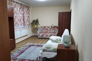  возле Андреевского Собора 1