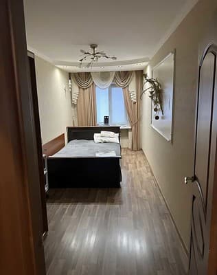 Квартира возле Березового сквера (обл. больница и госпиталь). Alex Apartments